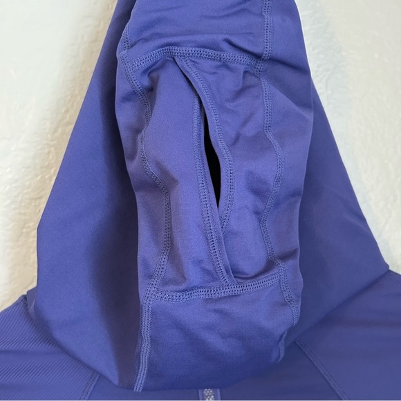 Lululemon Run For Your Life Pullover Lightweight Hoodie in Heathered Magnum, 6 - Picture 7 of 8